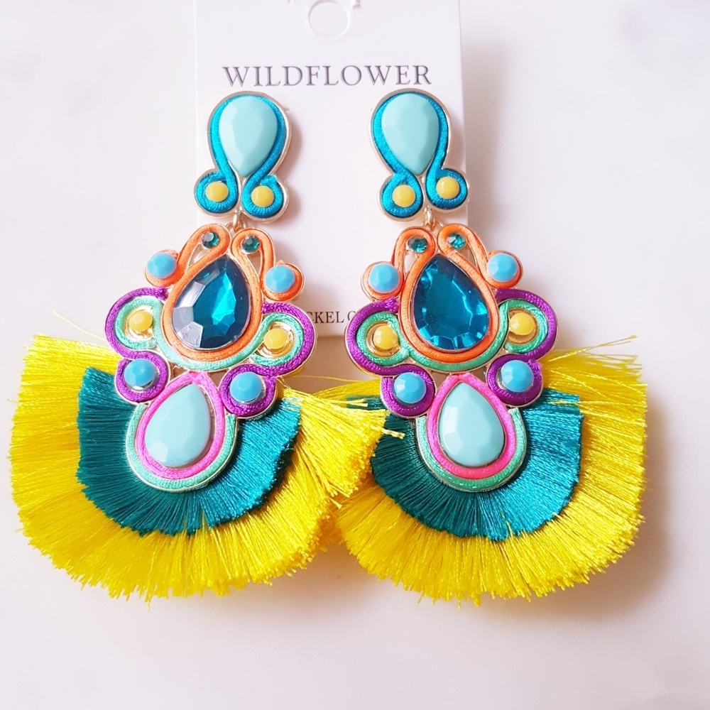 Earrings - Picture 1 of 5